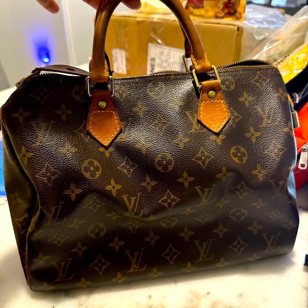 Louis Vuitton LV Authentic Speedy 30 Bag